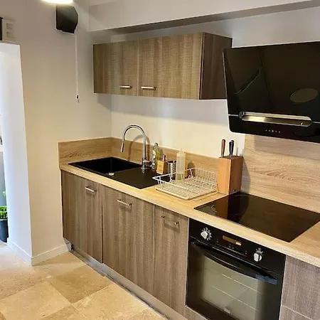 Le Theatre, Coeur De Daire *