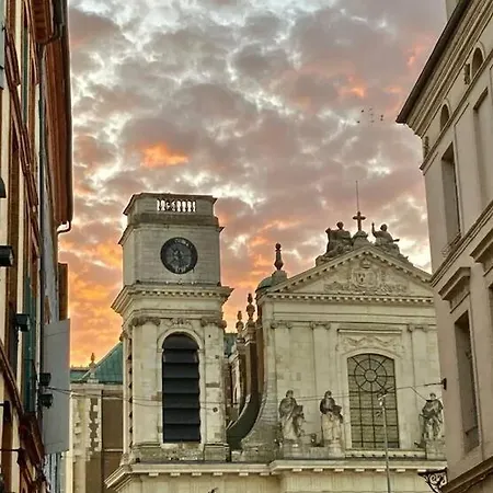 Le Theatre, Coeur De Montauban